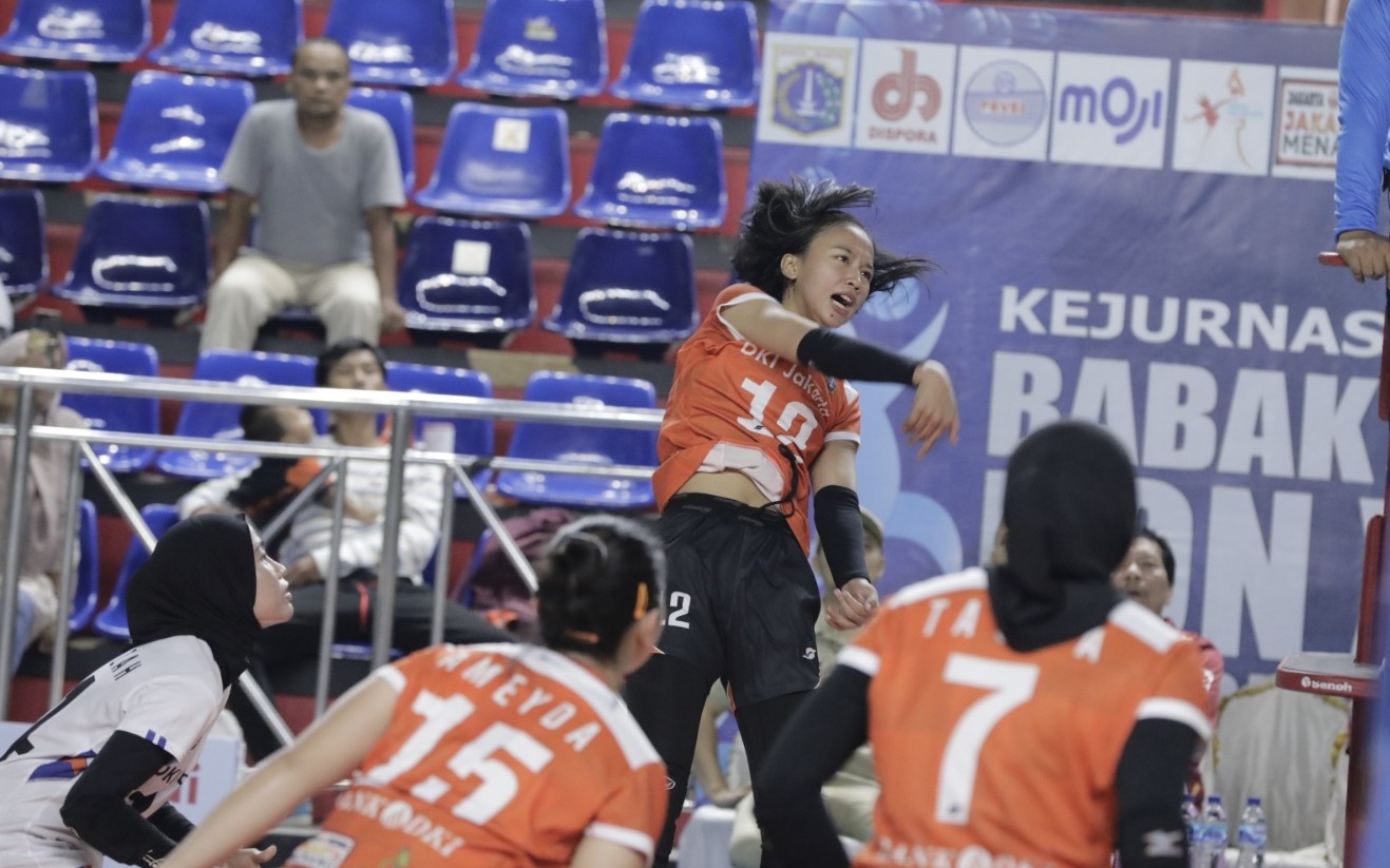 Putra-Putri DKI Petik Kemenangan Perdana di Pra Pon Cabor Bola Voli