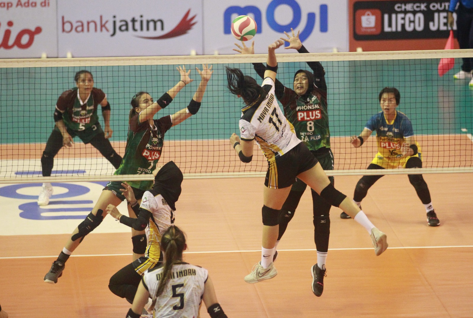 Kalahkan Juara Bertahan, Petrokimia Buka Peluang ke Final Four
