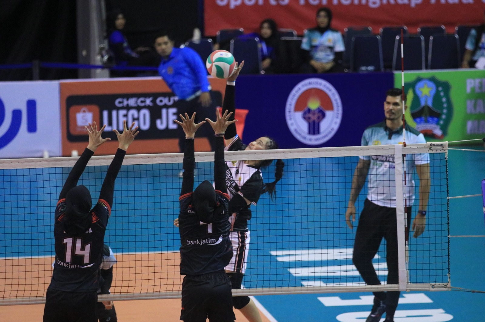 Petrokimia dan Popsivo Lolos ke Final Four, Bank Jatim Masuk Zona Degradasi