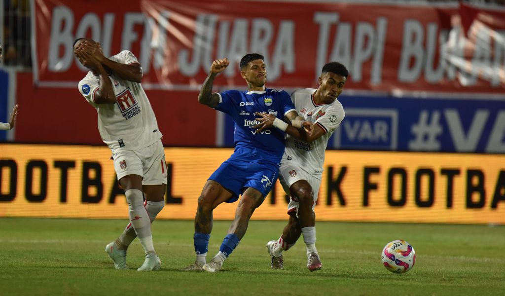 [VIDEO] Momen Tangisan Ciro Alves di Ruang Ganti Persib