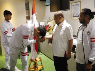 Ketum Koni Pusat, Marciano Norman Melapas Tim KONI Allstar Indonesia U15 Ke Turnamen Internasional Open Di Malayasia